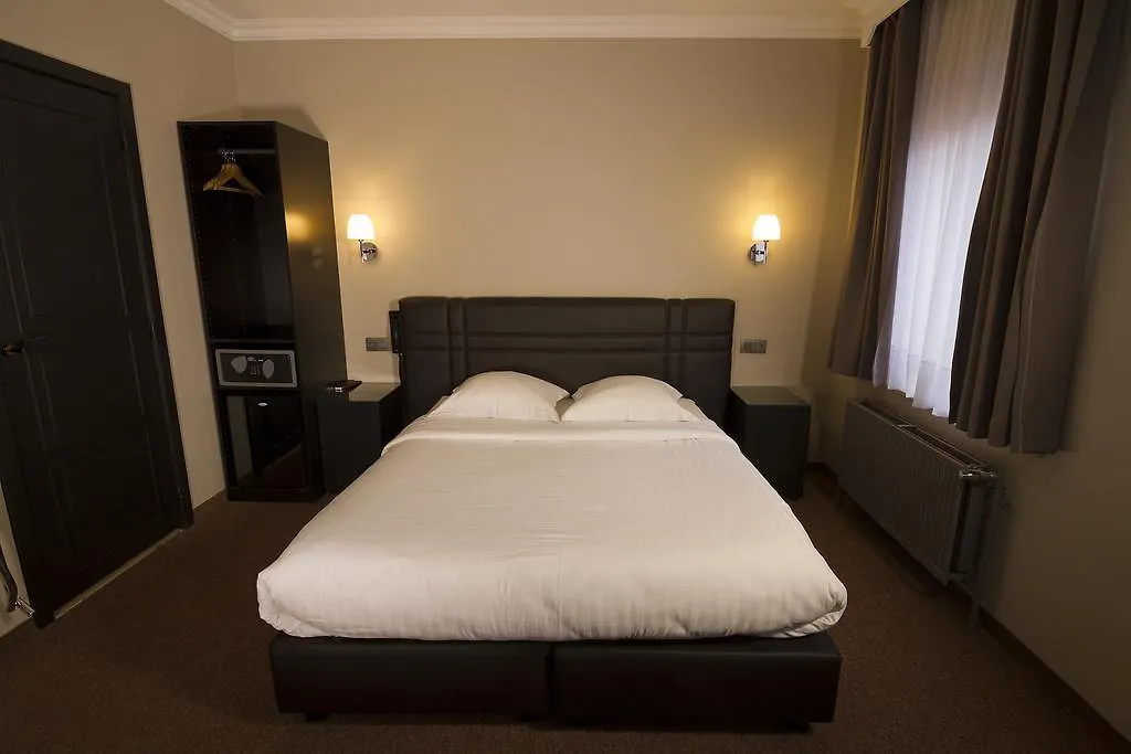 **  Hotel Le Chantecler Brussels Belgium