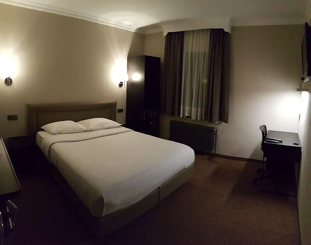 Hotel Le Chantecler Брюссель