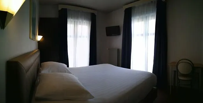 Hotel Le Chantecler Brussels 2*,  Belgium