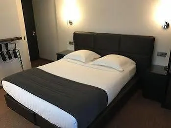 Hotel Le Chantecler Bryssel 2*,